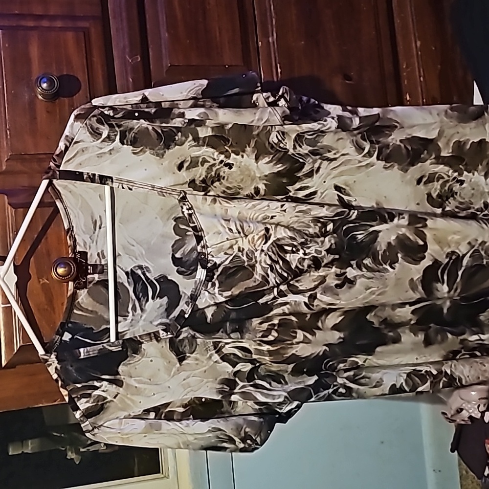 !!.              Ladies 2X top